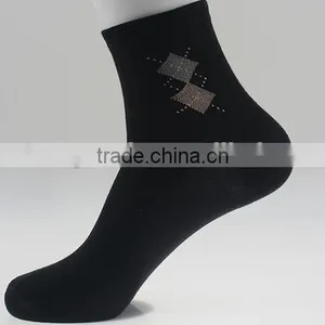 Import the Cheapest Disposable Socks From China Socks Factory thumbnail-4