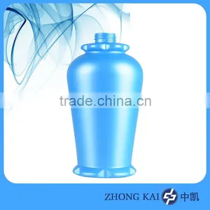 Crown Design Plastic Lotion and Shampoo Bottle thumbnail-1