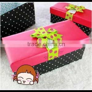 Foldable Cardboard Lid and Ribbon Decorated Gift Packaging Box With Custom Logo Printed thumbnail-1
