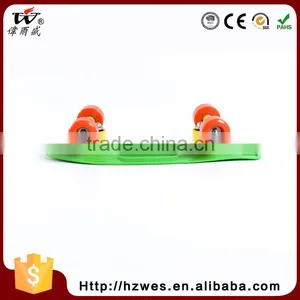 OEM 40kgs OEM PVC Wheels Fish Shape Skateboard for Kids thumbnail-4