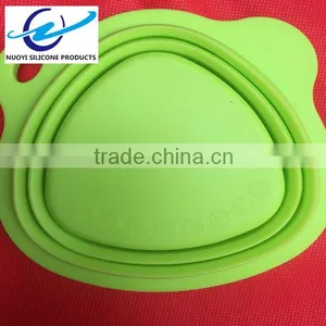 Top Selling Food Grade Collapsible Silicone Pet Bowl , Dog Food Bowl for Travel thumbnail-4