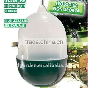Garden Plastic Flies Trap thumbnail-1