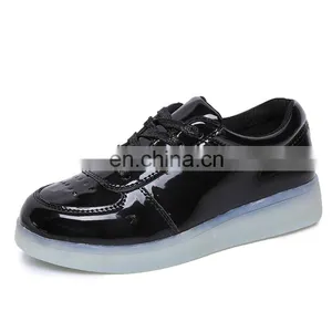 Latest High Quality OEM Color and Label USB Kid Boys and Girls LED Sneakers Shoes thumbnail-3