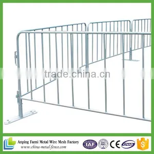 Galvanized Interlocking Steel Road Safety Barriers for Construction Site thumbnail-4