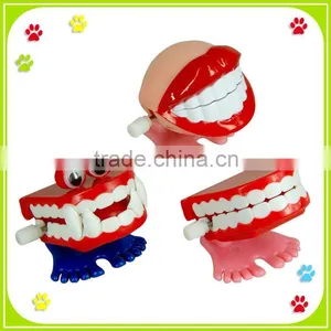 Wind Up Teeth Toy thumbnail-1