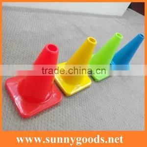 30cm Green/yellow/blue/pink Colored Reflective Road Safety Small Plastic Mini Pvc Traffic Cone thumbnail-1