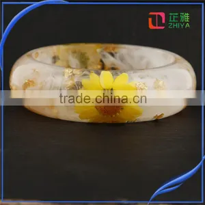ZHIYA 2016 Series Fashion Clear Resin Bangle Cloud Effect With Real Dried Yellow Chrysanthemum Flowers Gold Foil thumbnail-2