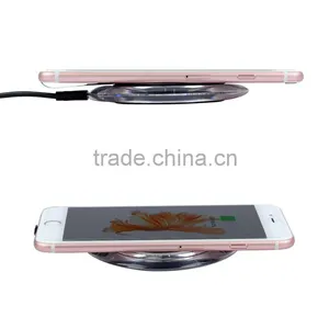 Wholesale New Style Wireless Charger Desktop qi Compatible Wireless Charging Stand thumbnail-3