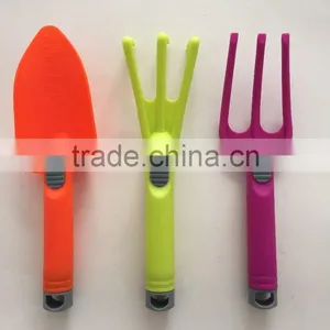 PP Plastic Shovel thumbnail-1