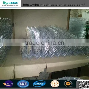 China Supplier 3x3 Galvanized Cattle Welded Wire Mesh Panel thumbnail-1