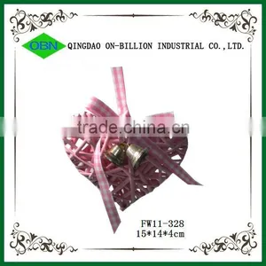 Woven Wicker Hanging Heart Shape Decoration thumbnail-1