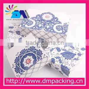 Blue and White Porcelain Printing Square Paper Card Dessert Box thumbnail-1