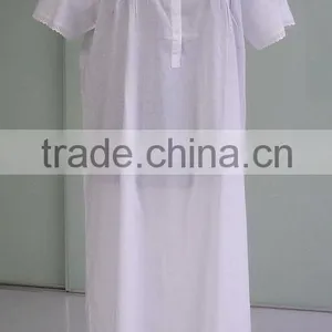 Excellet Quality White Cotton Ladies' Nightgown thumbnail-1