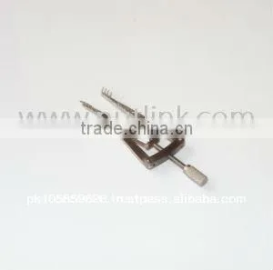 Alm Retractor thumbnail-1