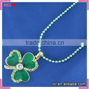 Simple Crystal Pendant Necklace, Low Price Clover Necklace thumbnail-1