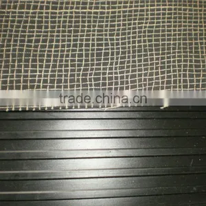Cloth Insertion Rubber Mat thumbnail-1