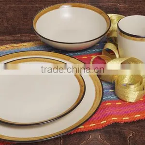 Colorful Solid Ceramic Dinner Set Design thumbnail-3
