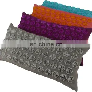 Organic Cotton Canvas Plastic Acupressure Spike Neck Pillow thumbnail-2
