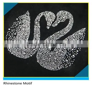 Heat Transfer Customize Size Glass Crystal Cute Cat Design For Garment thumbnail-3