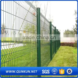 Hot Dipped Galvanized Pvc Coated Weld Wire Mesh Triangle Bending Fences for Houses Factory(curved Fence) thumbnail-3