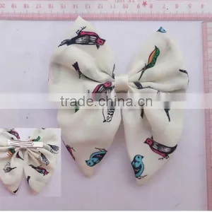 Fashion Birds Printed Fabric Bow Barrette thumbnail-1