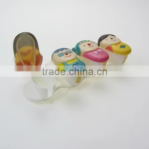 Wall Hanging Cute Cartoon Toothbrush Holder thumbnail-4