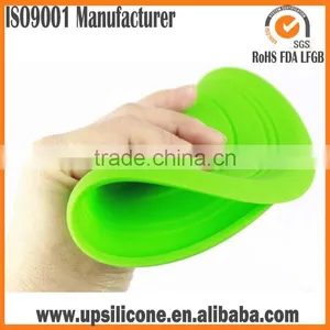 2015 New Flexible Silicone Dog Fetch Toys thumbnail-3