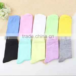 Zm21803a Candy Color Women Ankle Socks Wholesale Ladies Horiery thumbnail-4