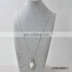 Crystal Drop Pendant Necklace thumbnail-4