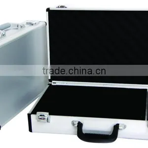Customized Aluminum Carrying Cases thumbnail-1