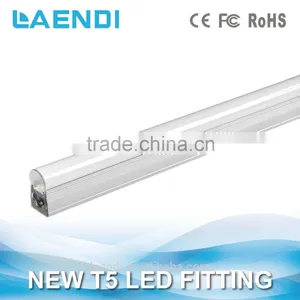 Integrated 5W 0.3m LED T5 Linear Light thumbnail-1