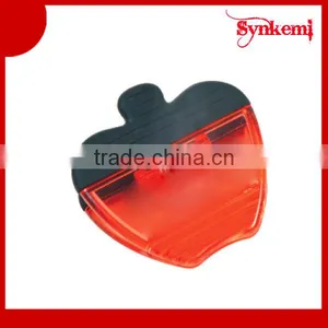 Apple Shaped Plastic Magnet Clip thumbnail-1