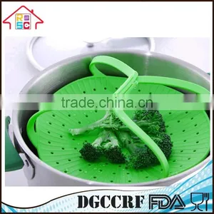 BPA Free With Handle 100% Food Grade Silicone Food Vegetable Steamer thumbnail-1