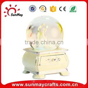 Custom Wedding Favors Snow Globe thumbnail-5