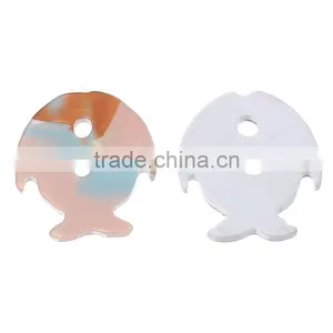 China 19mmx18mm Stripe Fish Two Holes Acrylic Button for Making Jewelry thumbnail-1