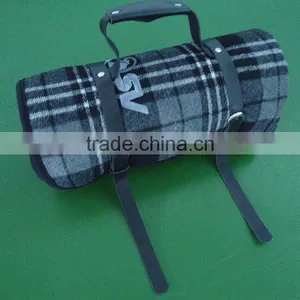 Polar Fleece / Nylon Extra Large With Waterproof Back Picnic & Outdoor Blanket thumbnail-5