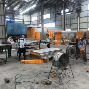 Insulated Wall And Roof Puf Panel For Cold Storage Pu Sandwich Panel thumbnail-3