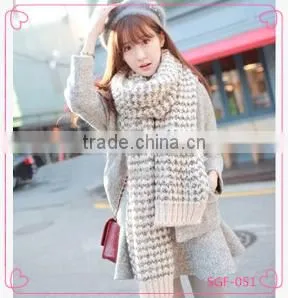Autumn and Winter Keep Warm Scarf Fashion Ladies Style Magic Scarf Wholesale thumbnail-1