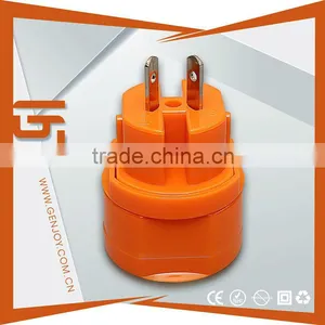 Travel Adapter With Usb thumbnail-2