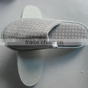Luxury Velvet Closed Toe Hotel Slipper thumbnail-1