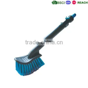 Water Flow Through Car Hand Washing Brushes thumbnail-1