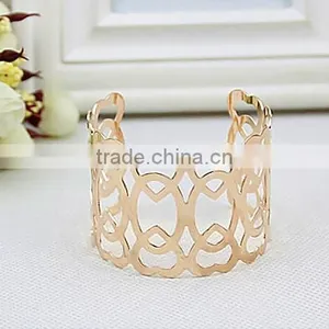New Design Double Heart Hollow Open Bangle,Europe Style Adjustable Gold Ladies Bangles thumbnail-1