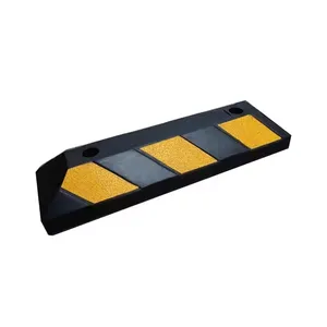 550*150*100mm China Manufacturer Reflective Rubber Road Safety Car Wheel Stopper Rubber Parking Lot Equipment Parking Block For Truck thumbnail-1