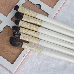 6pcs Bling Synthetic Eyeshadow Brush Makeup Brush Set for Beginner Smooth Cosmetic Set thumbnail-2