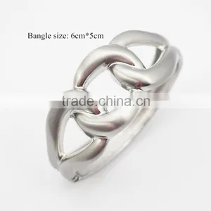 Fashion Hollow Women Alloy Spring Opened Cuff Bangles for Small Wrists Indian Hand Bangles thumbnail-2