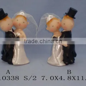 Resin Wedding Figurine thumbnail-1