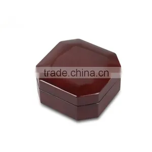 Custom High Quality Glossy Wooden Jewelry Box thumbnail-3