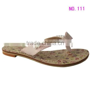 China Cheap Lady Summer Slipper With Diamond Toe thumbnail-1