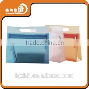 Colorful Clear Transparent Cosmetic Pvc Bag With Zipper and Handle thumbnail-2
