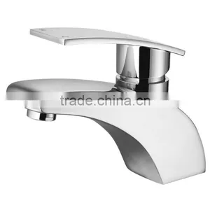 Bathroom Deck Mounted Brass Wash Basin Faucet thumbnail-3